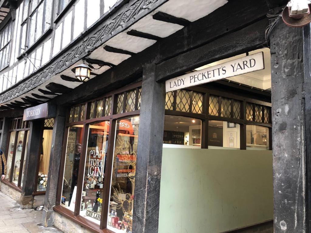 Luxury Apartment Opposite The Shambles York Exterior photo